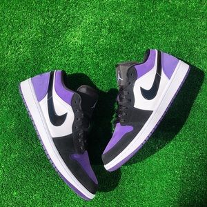 Jordan 1 low “Court Purple” size 13